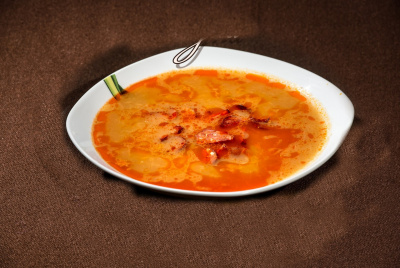Kapustová polievka s klobásou